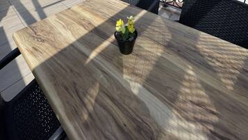 Loft Deluxe, 1 cama Queen size y sofá cama, para no fumadores, vista al mar | Terraza o patio