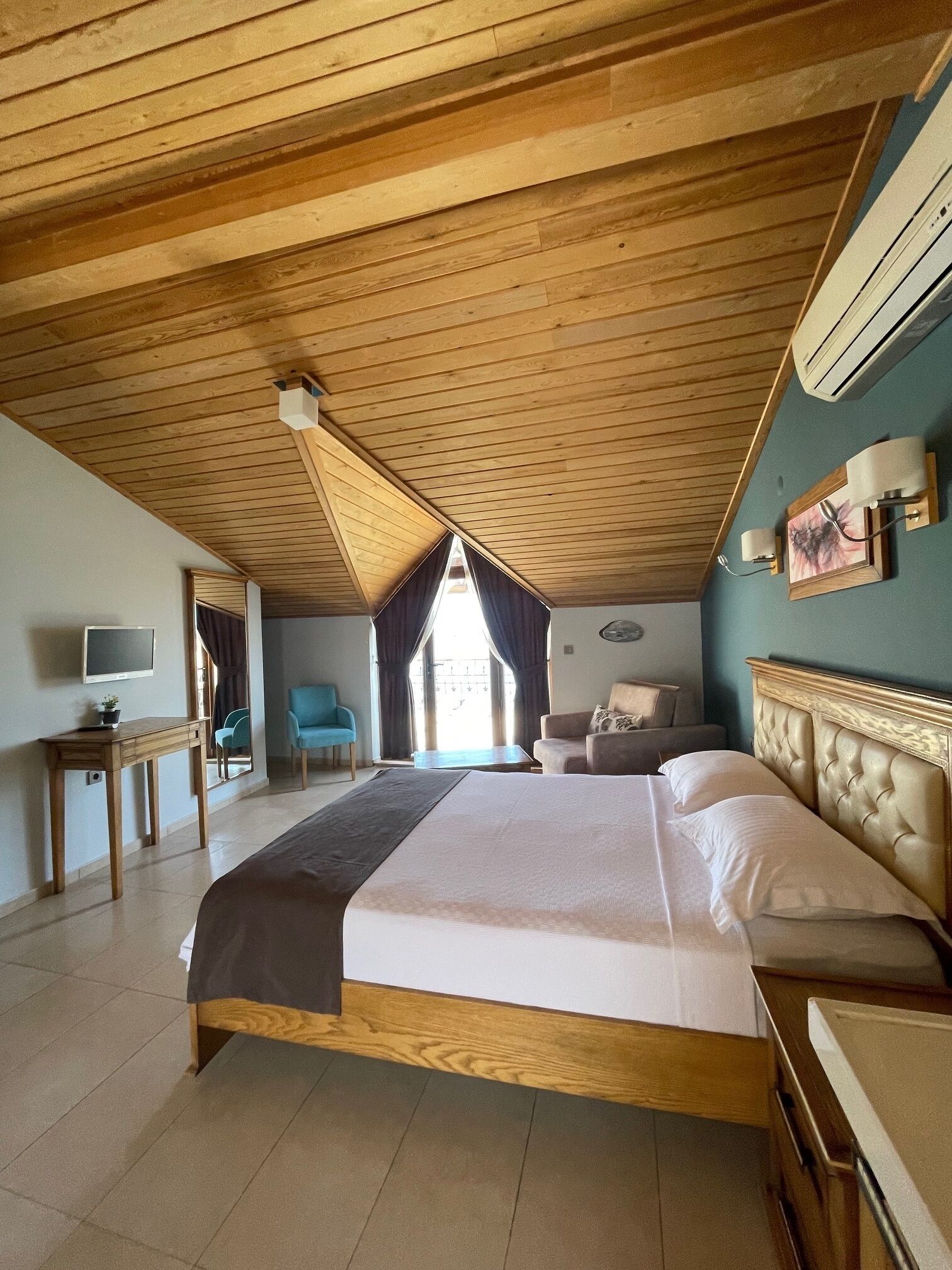 华丽双人房, 1 间卧室, 无烟房, 海景 | 高档床上用品、特色家居、办公桌、笔记本电脑工作区