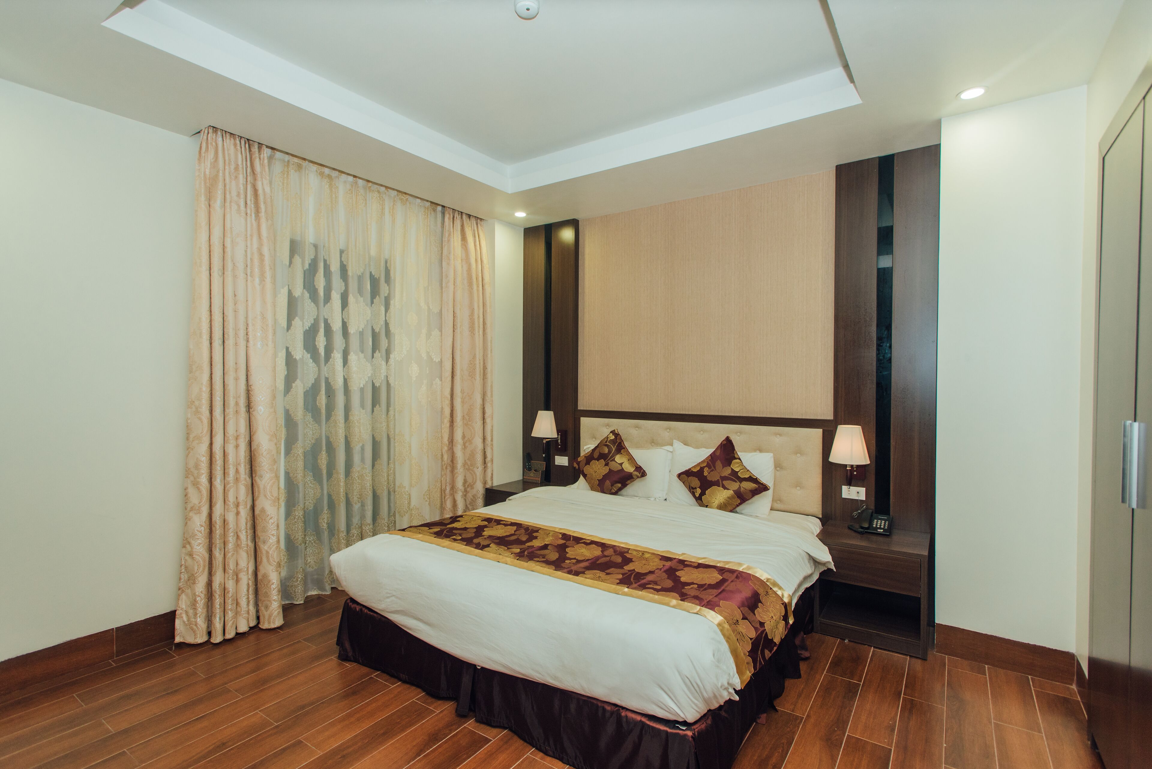 Minibar, in-room safe, desk, soundproofing