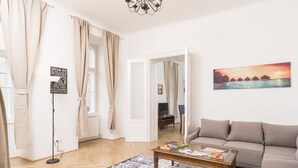 Apartment (Cleaning Fee Included) | Wohnzimmer