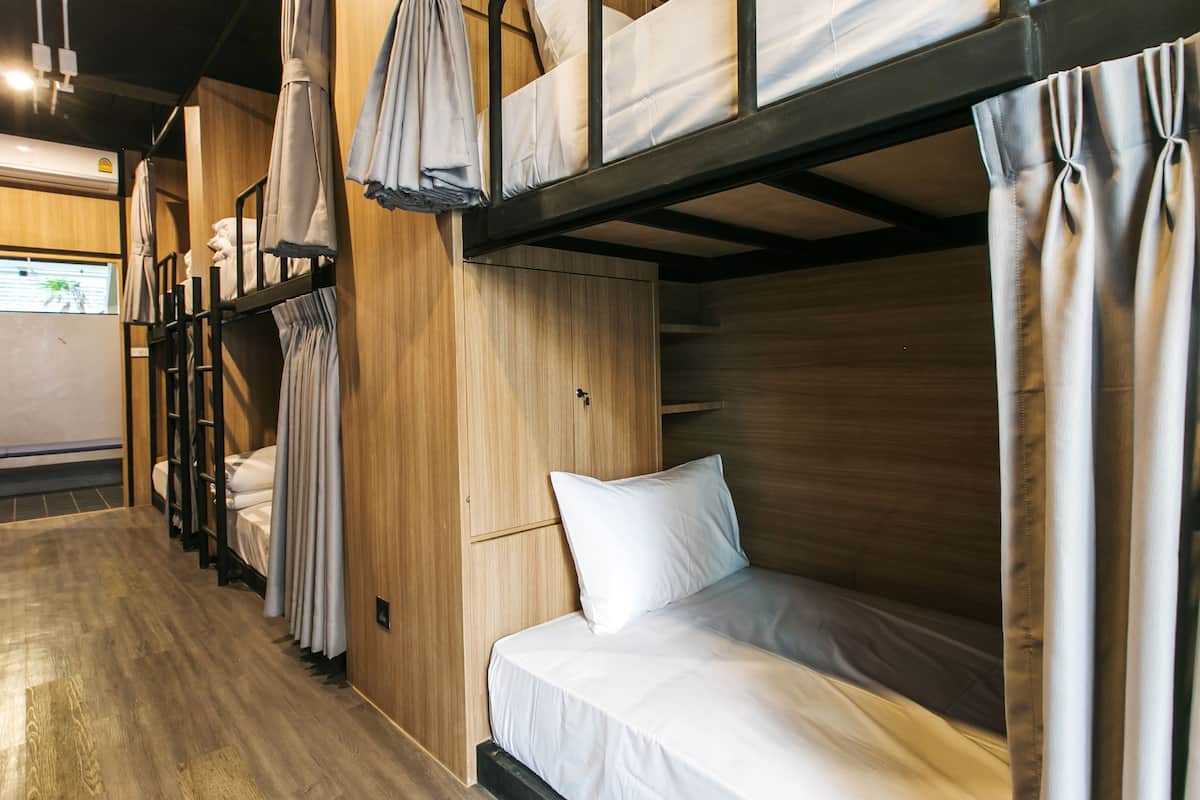 Male Dormitory with Shared Bathroom