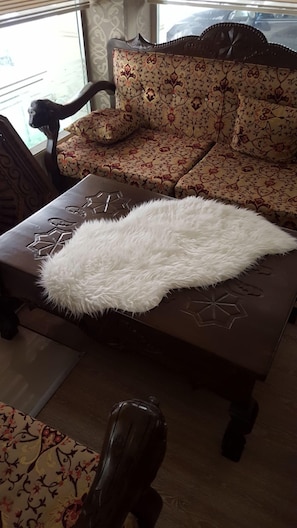 Lobby sitting area - Atalay Hotel (Kocasinan)