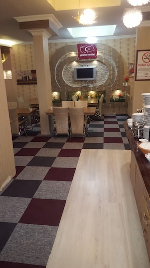 Free daily buffet breakfast - Atalay Hotel (Kocasinan)