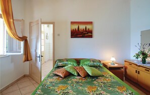 2 bedrooms, bed sheets