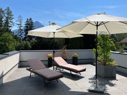 Apartment with a large terrace 