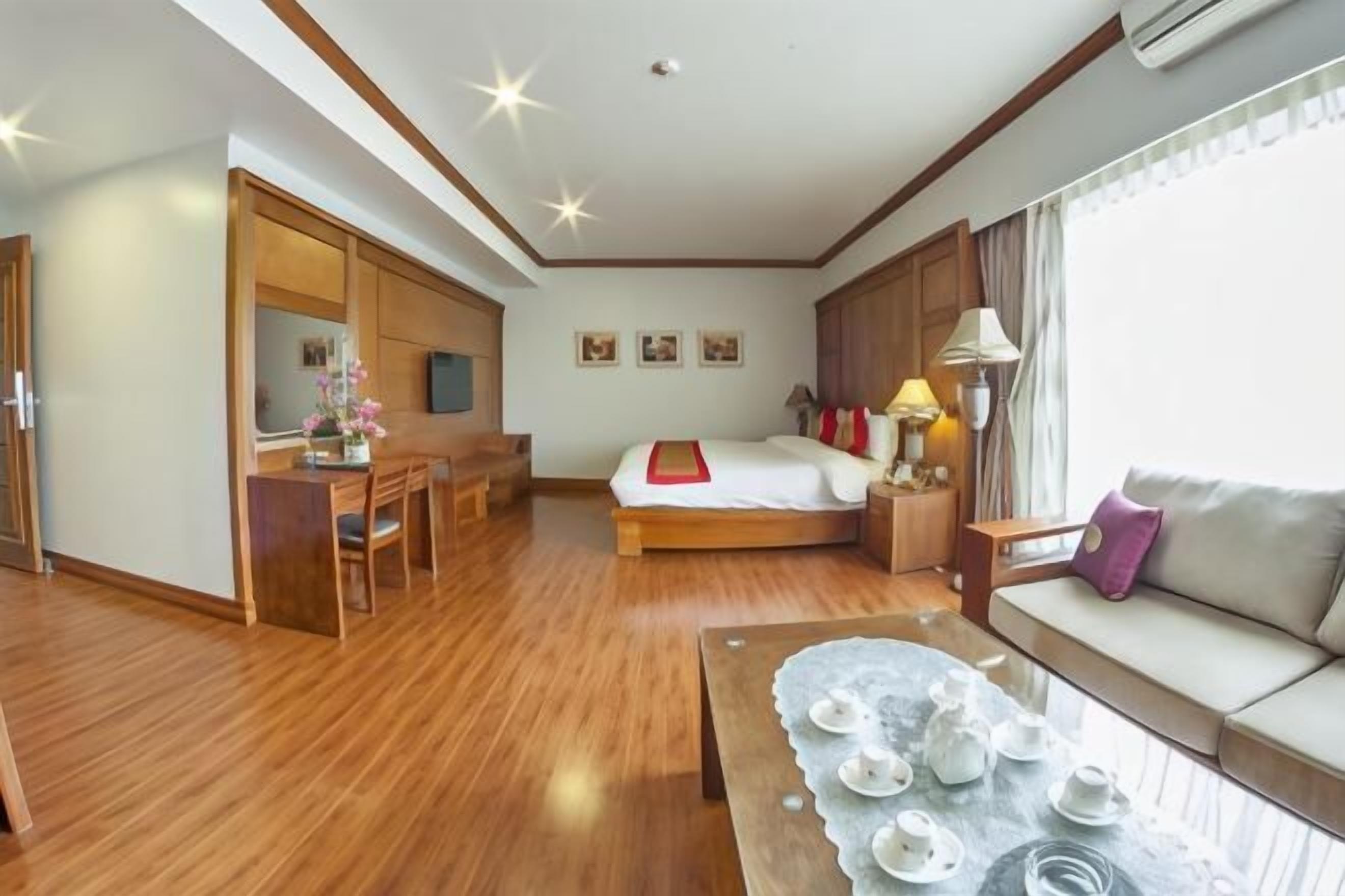 Minibar, Zimmersafe, Schreibtisch, schallisolierte Zimmer