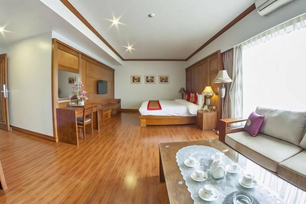 Minibar, Zimmersafe, Schreibtisch, schallisolierte Zimmer