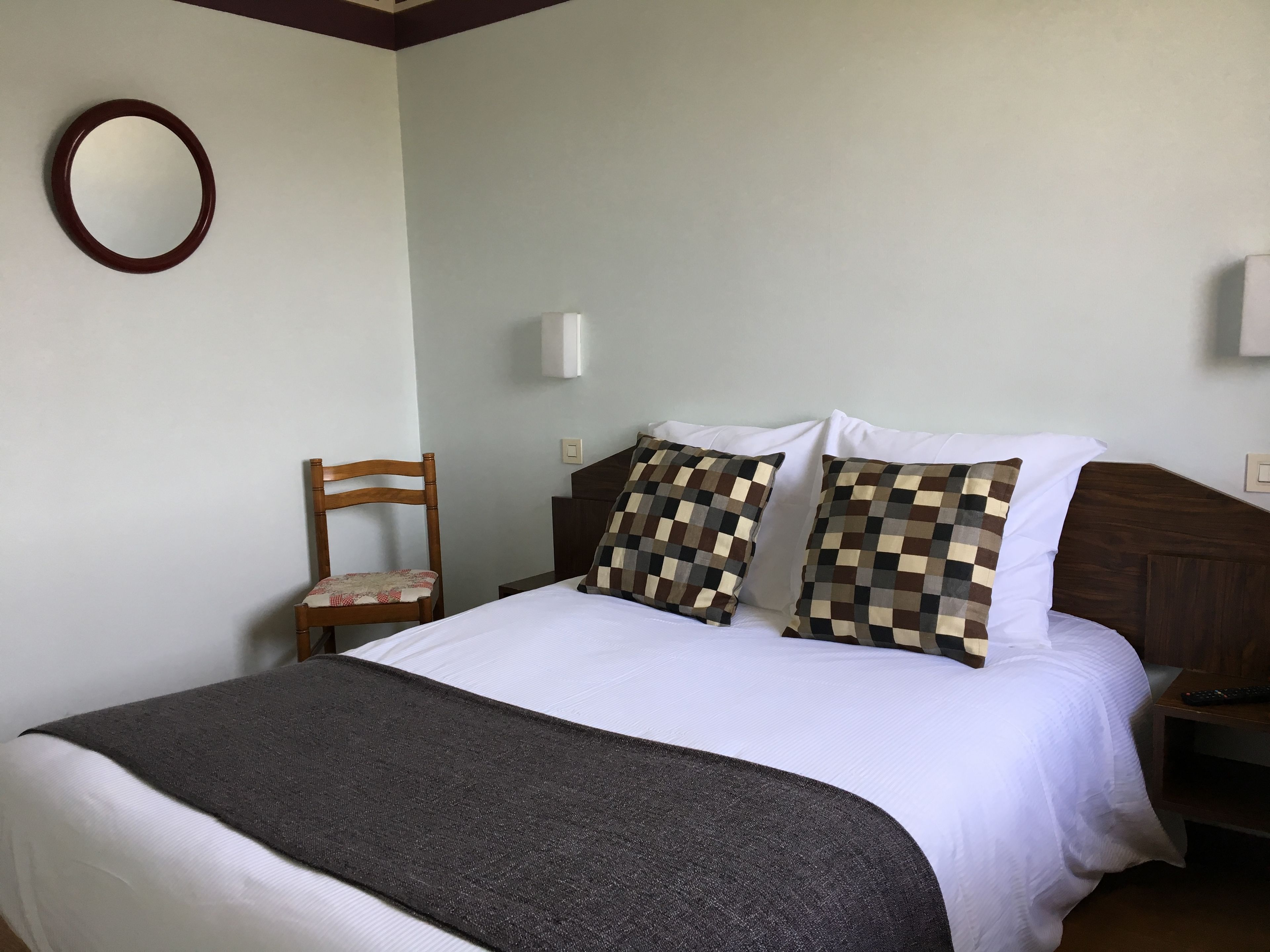 double room | desk, iron/ironing board, free wifi, bed sheets