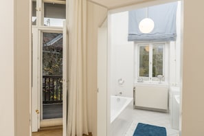 Apartment (Cleaning Fee Included) | Bathroom
