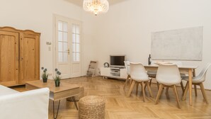 Appartement (Cleaning Fee Included) | Salle de séjour