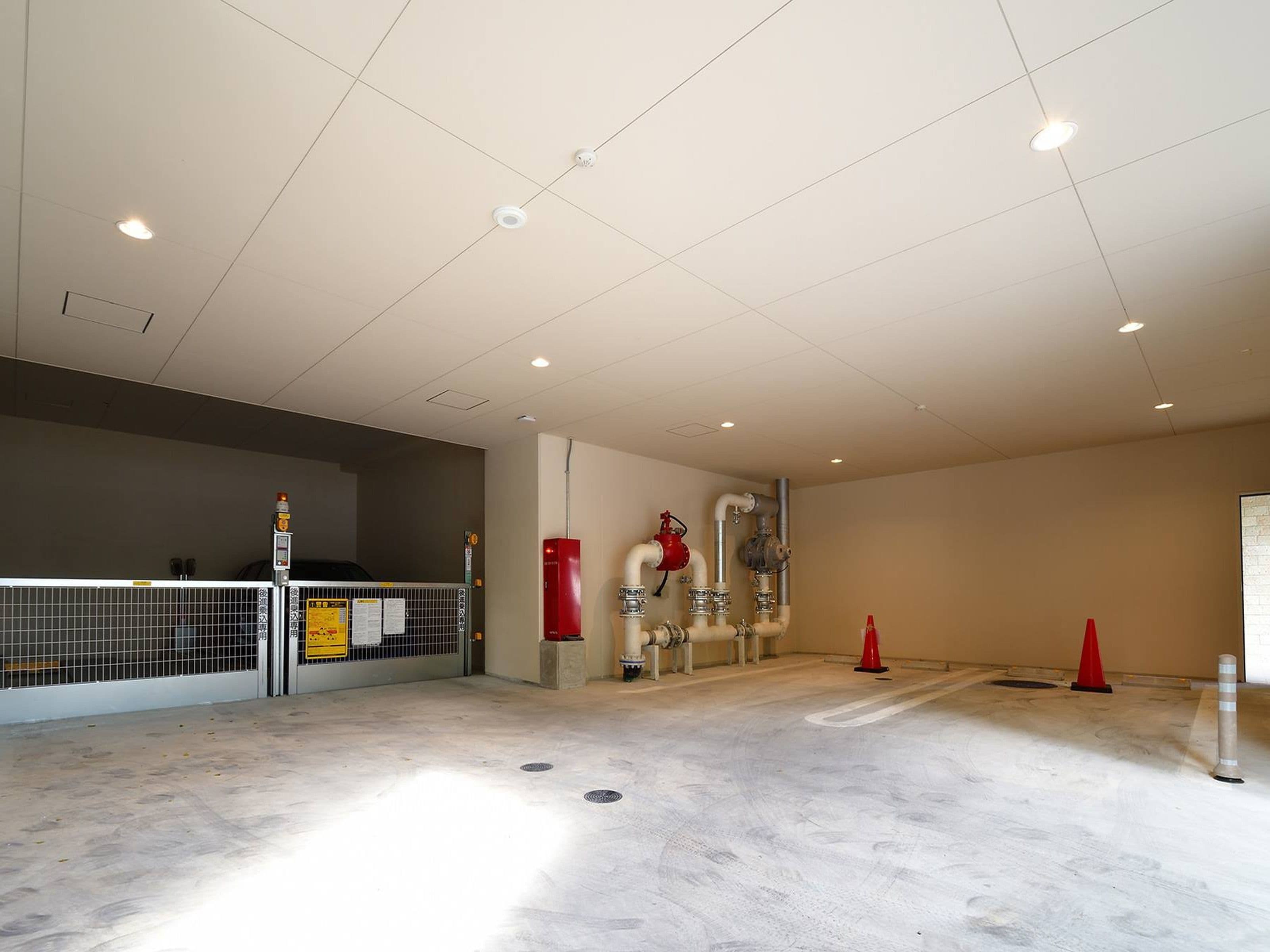 self-parking (surcharge) 1500 per day