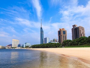 Staduitzicht vanuit accommodatie