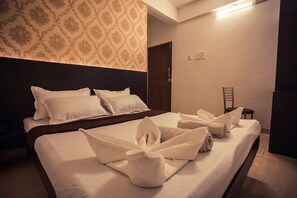 In-room safe, iron/ironing board, rollaway beds, free WiFi