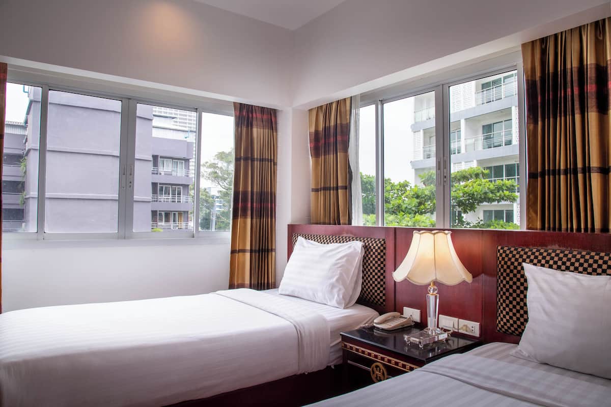 Tomannsrom – standard | Safe på rommet, skrivebord, wi-fi (inkludert) og sengetøy