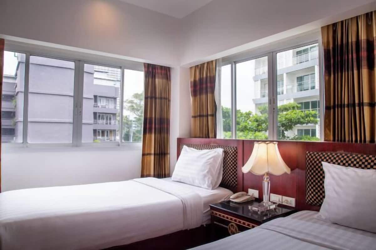 Coffres-forts dans les chambres, bureau, Wi-Fi gratuit, draps fournis