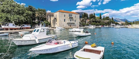Marina