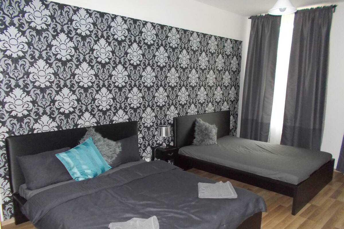 1 habitación, ropa de cama de alta calidad, escritorio y insonorización 