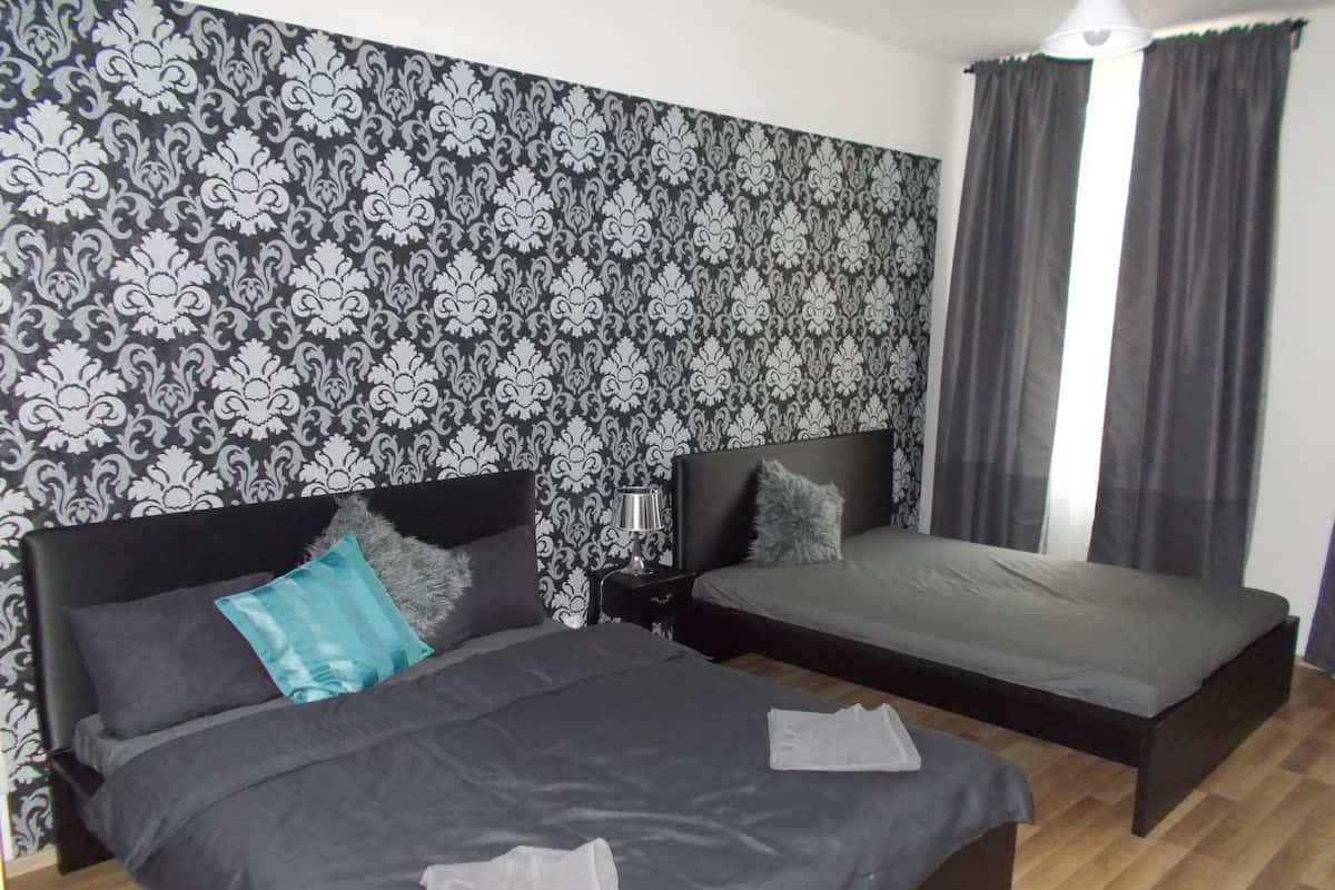 1 habitación, ropa de cama de alta calidad, escritorio y insonorización
