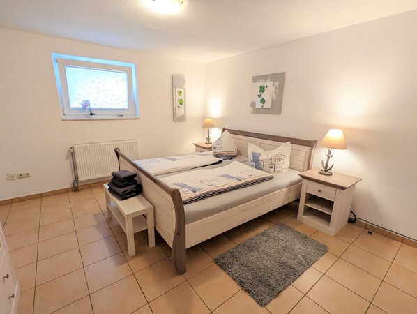 1 Schlafzimmer, Reisekinderbett, WLAN, BettwÀsche