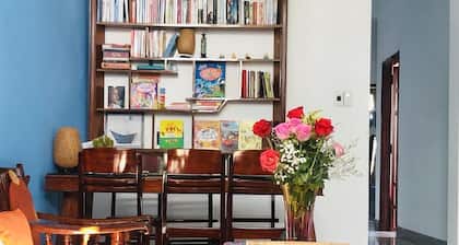 Golden Lantern Tam Thanh