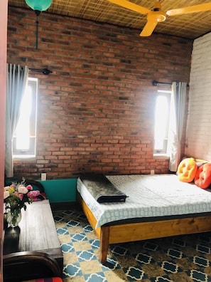 Deluxe Double Room, River View | Minibar, desk, soundproofing, free WiFi - Golden Lantern Tam Thanh (Da Nang)