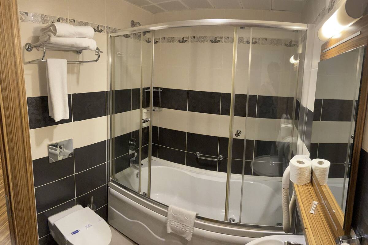 double or twin room | bathroom | free toiletries, hair dryer, bathrobes, slippers