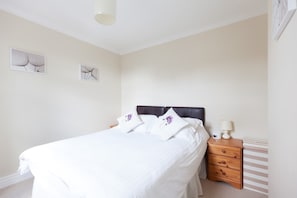 Appartement Confort, 1 chambre, vue ville | 1 chambre, literie de qualité supérieure, décoration personnalisée