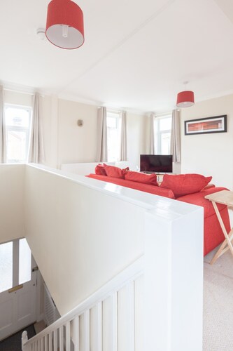 Toothbrush Apartments - Ipswich East - Cauldwell Ave