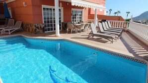 屋外プール、温水プール