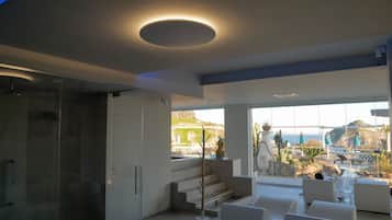 Sauna, tina de hidromasaje, baño de vapor y baño turco o hammam