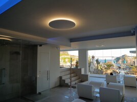 桑拿、热水浴缸、湿蒸房、土耳其浴、身体护理、深层组织按摩