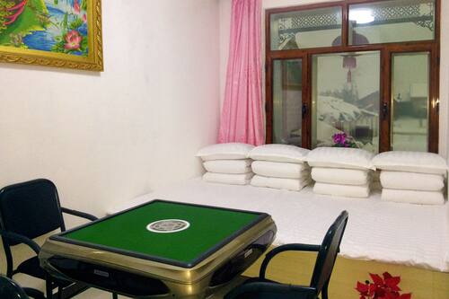 Entertainment Room | Free WiFi