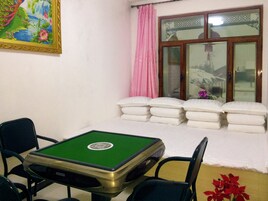 Entertainment Room | Free WiFi