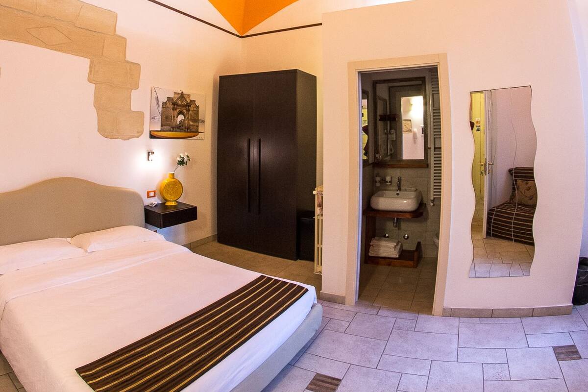 Premium bedding, in-room safe, desk, soundproofing