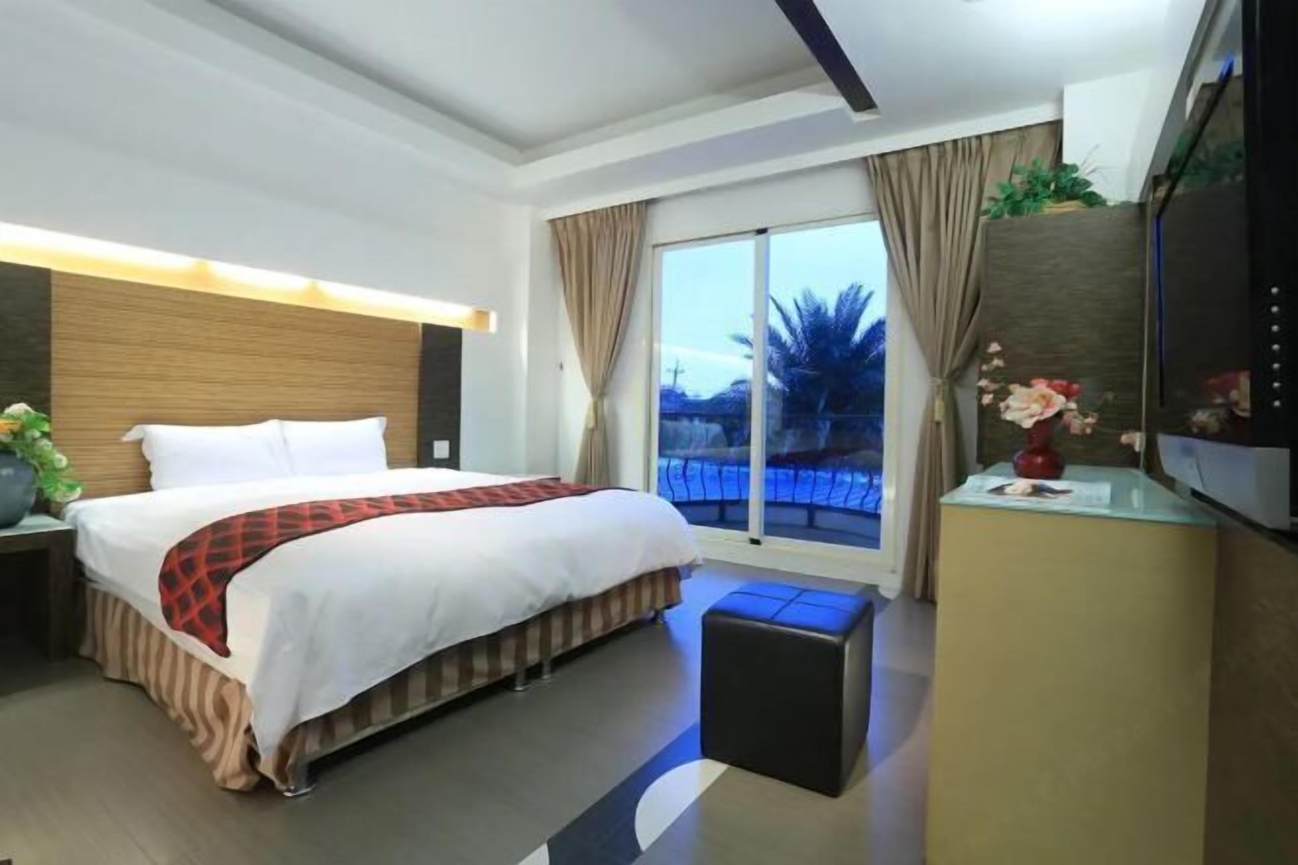 Premium bedding, individually decorated, individually furnished