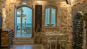 Breakfast, lunch, dinner served; ocean views