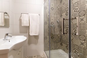 Bathroom - Discovery Apartment Estrela (Lisbon)