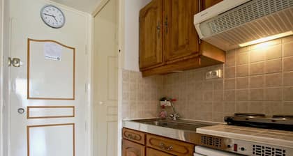 Cozy Studio for 3 with Balcony in Chamrousse 1750 - Ski-In/Ski-Out!