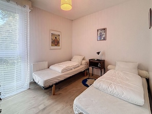 2 bedrooms