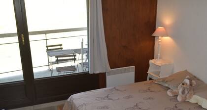 Appartement cosy 2 piĂšces au pied des pistes, parking et casier Ă skis