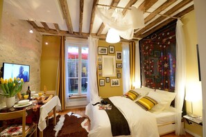 In-room safe, iron/ironing board, free WiFi, bed sheets