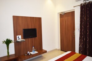 Deluxe Room | Premium bedding, free WiFi - Hotel Palace (Amritsar)