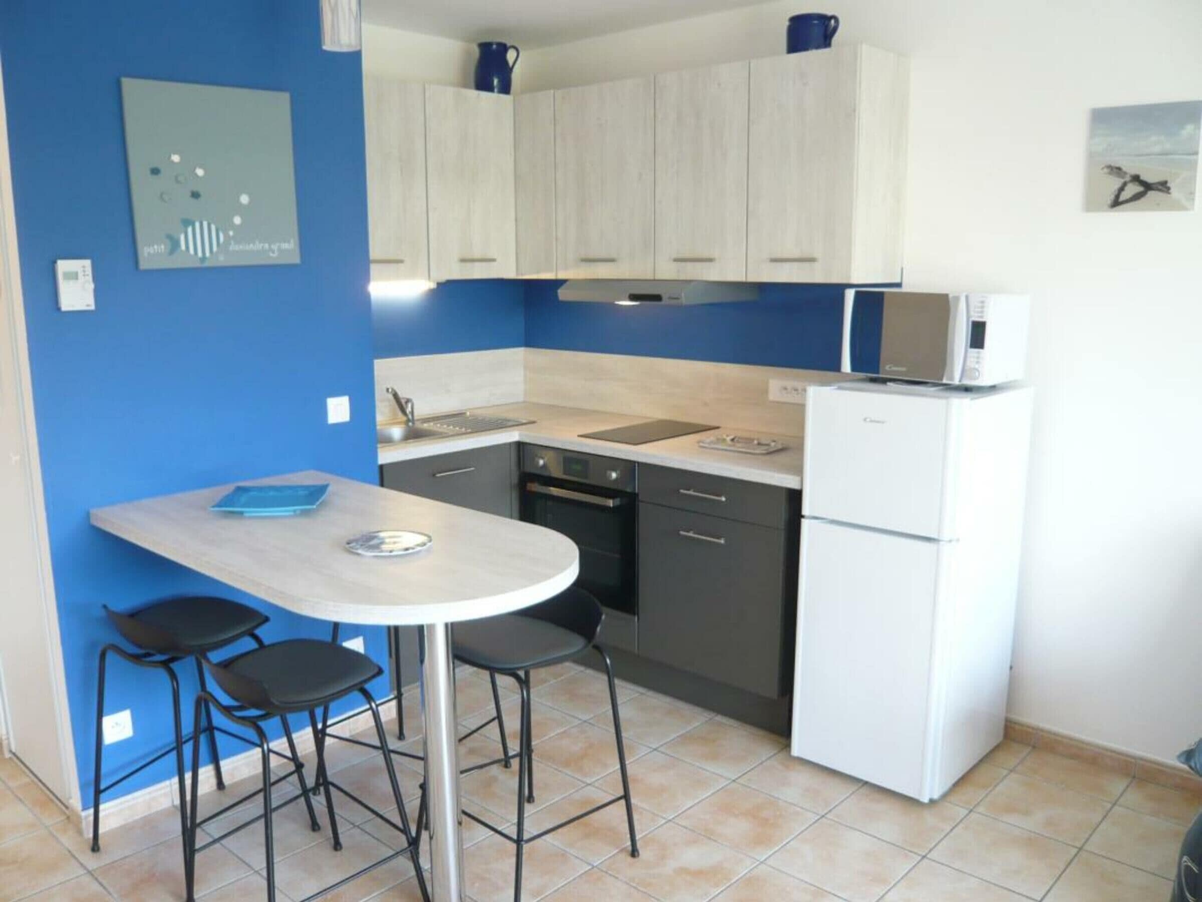 Geladeira, micro-ondas