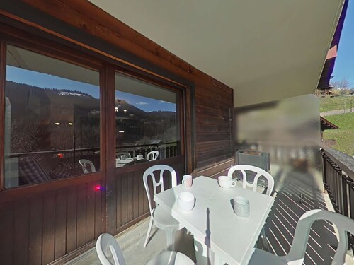 Studio for 4, near cable car, parking, pets allowed
