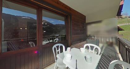 Studio for 4, near cable car, parking, pets allowed