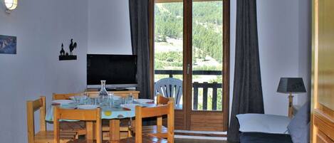 Televisión y reproductor de DVD