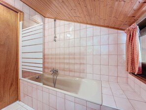 Badewanne, Haartrockner