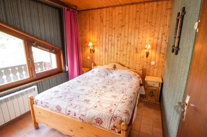 Bügeleisen/Bügelbrett, Reisekinderbett