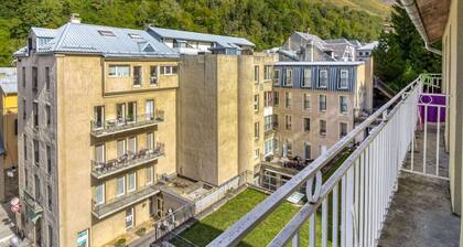 Cozy duplex for 6, 2 bdrms, balcony, parking, near the slopes in Barèges