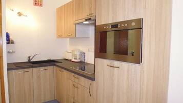 Microones, forn, placa de cuina i rentaplats